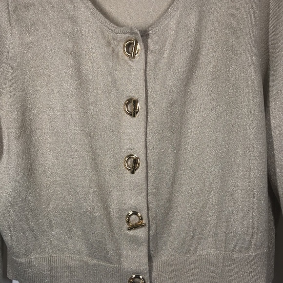 Calvin Klein light sweater with cute gold buttons - Picture 3 of 11